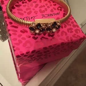 Betsy Johnson vintage blue gem bracelet more beautiful in person unique